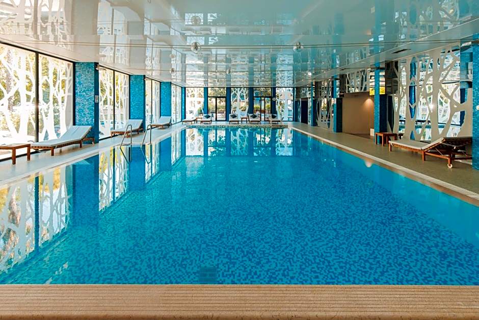 Palmon Bay Hotel & Spa