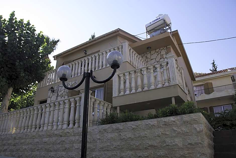 Kotzias Beach Apartments