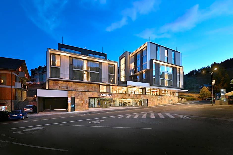 Grand Hotel Hradec
