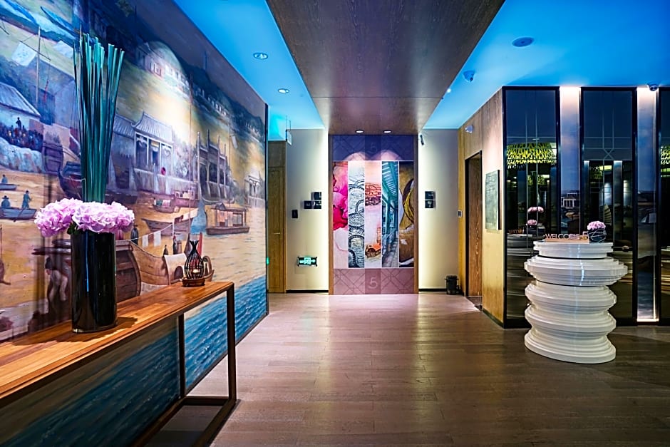 Ln Hotel Five