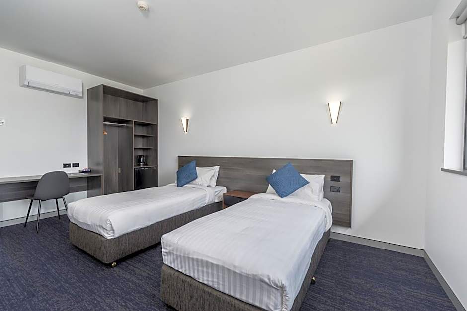 Thornton Executive Hotel