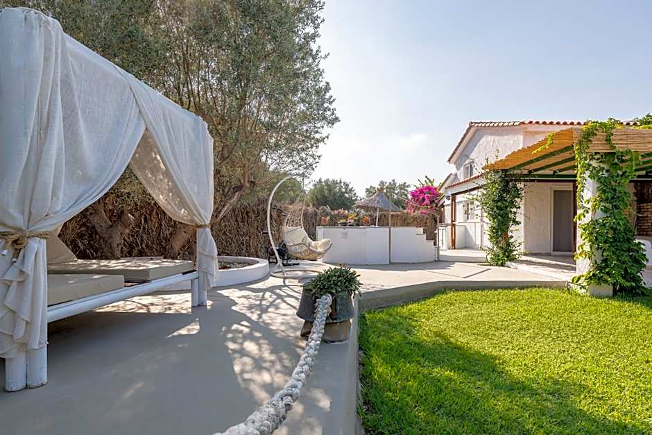 Elefteria Apts & Suites