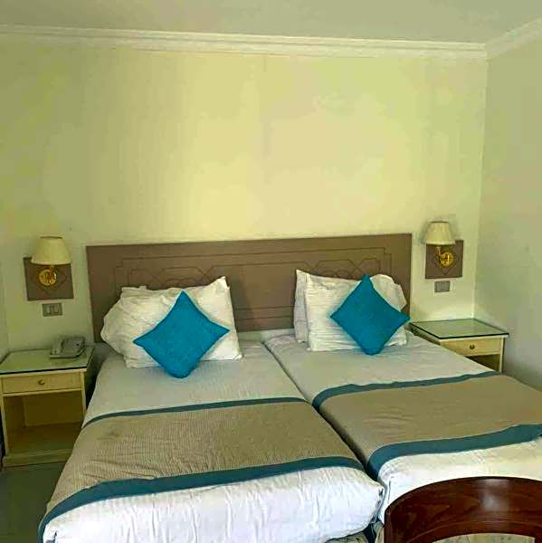 Cairo Pyramids Hotel