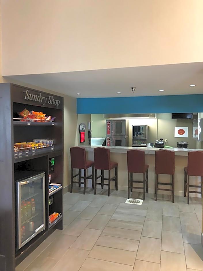 Greenstay Inn & Suites Court View