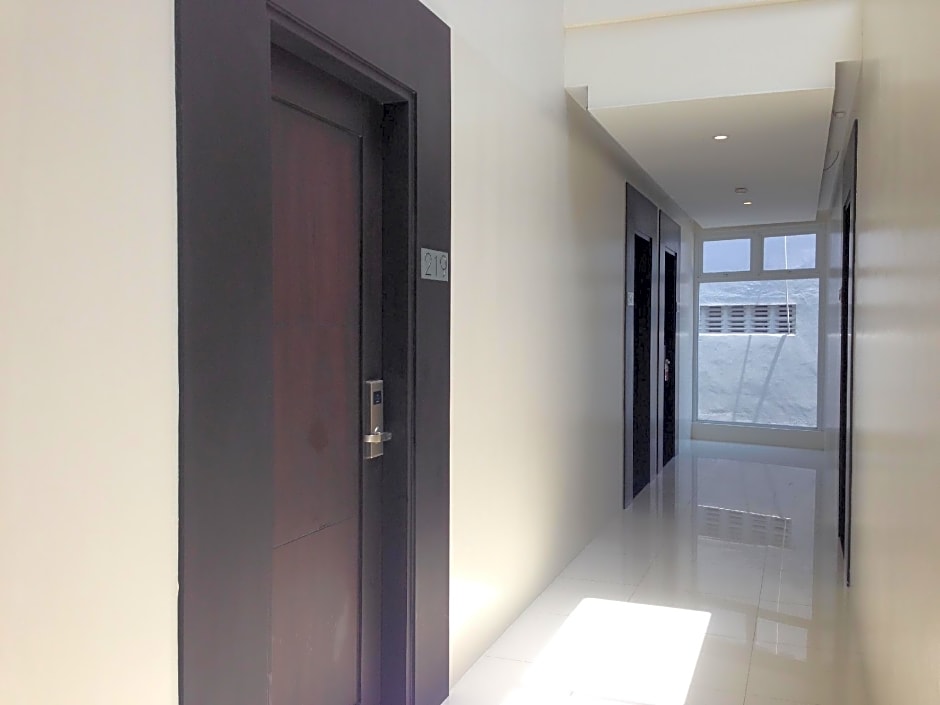 Manhattan Suites Inn