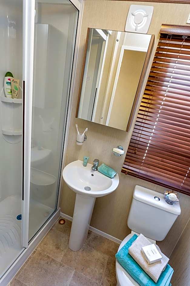 Bovisand Lodge Holiday Park, Beachside Location & Indoor Heated Pool