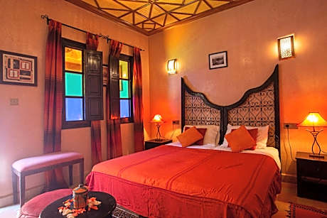 Twin Room with Private Bathroom