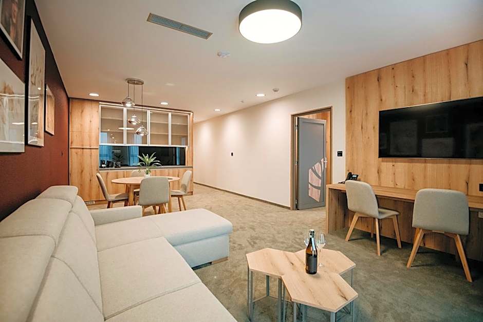 RM Hotel Wellness & Congress