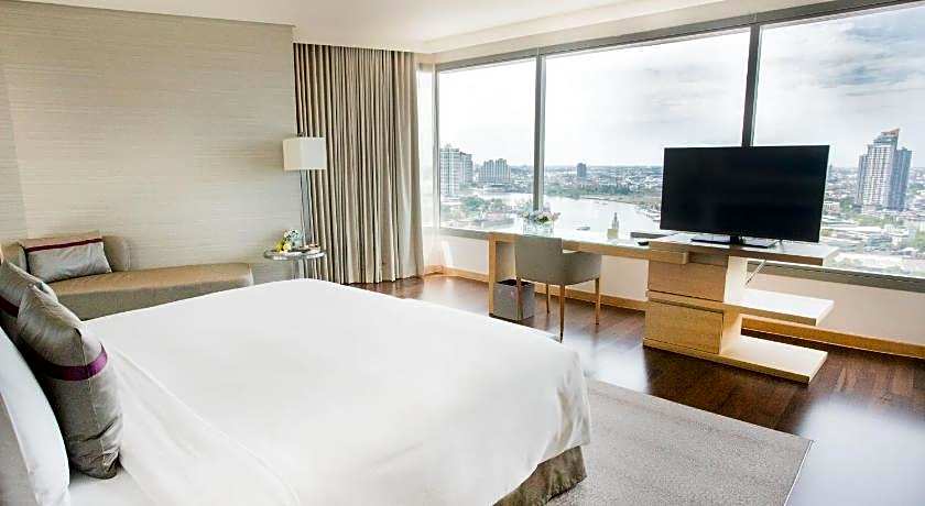 Avani Riverside Bangkok Hotel