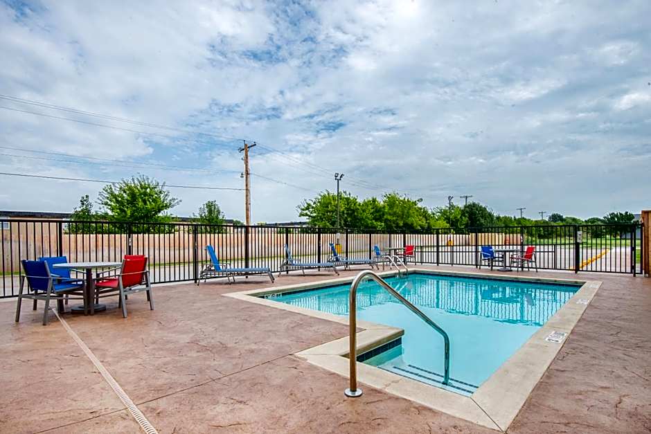 Holiday Inn Express & Suites Stillwater - University Area By IHG