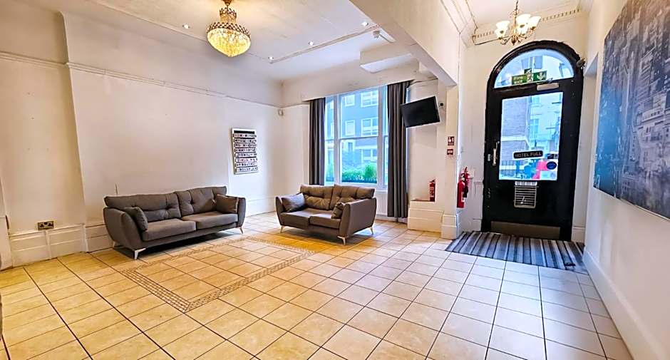 Hyde Park Court Hotel