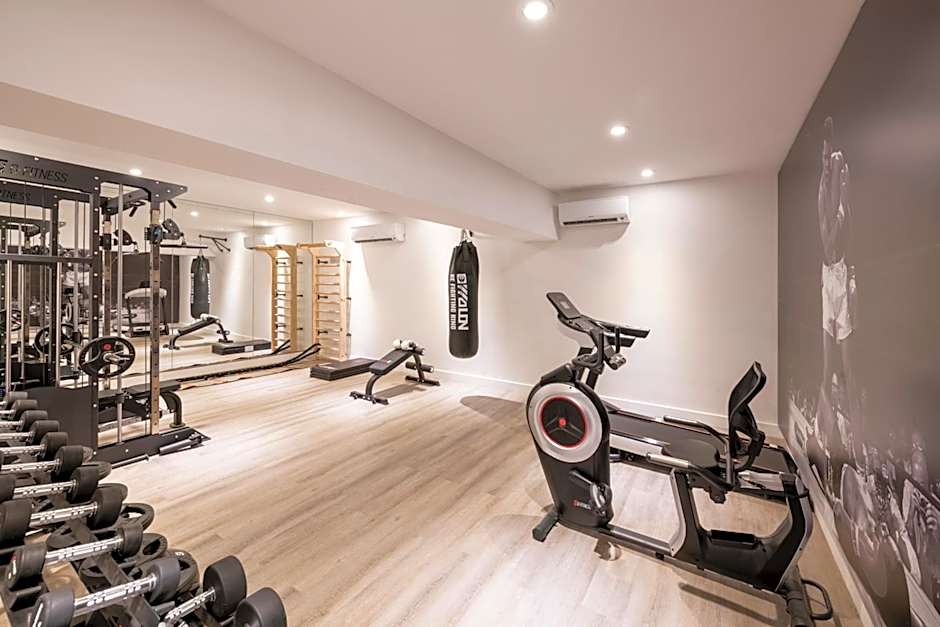 Efe Hotel & Cowork
