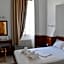 Leonidas Hotel
