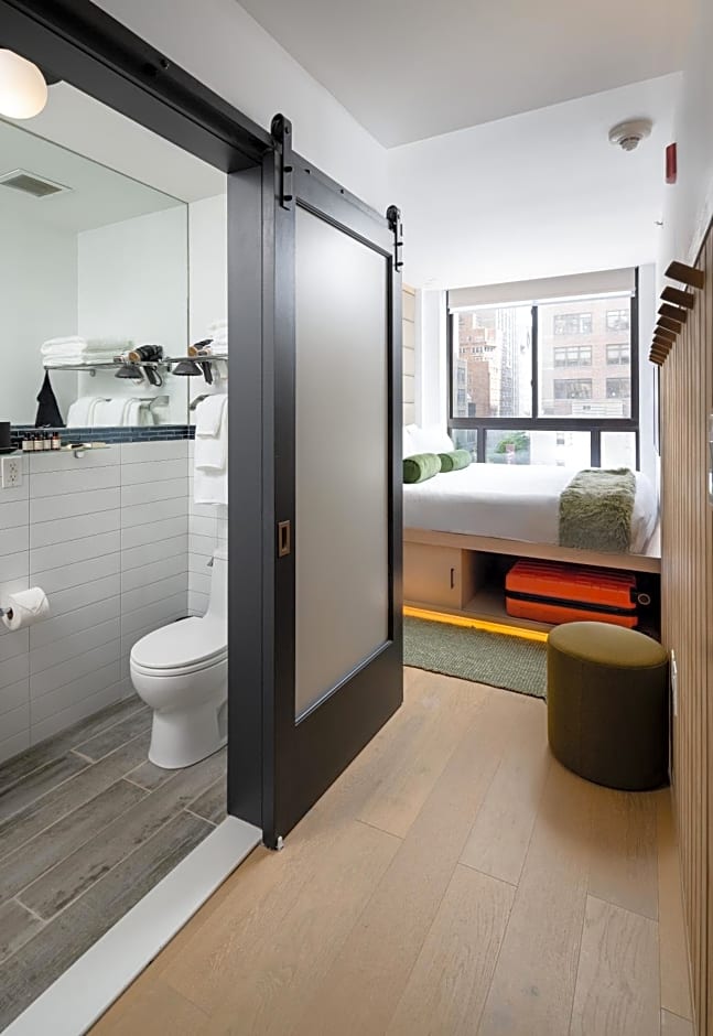 Little Charlie Hotel