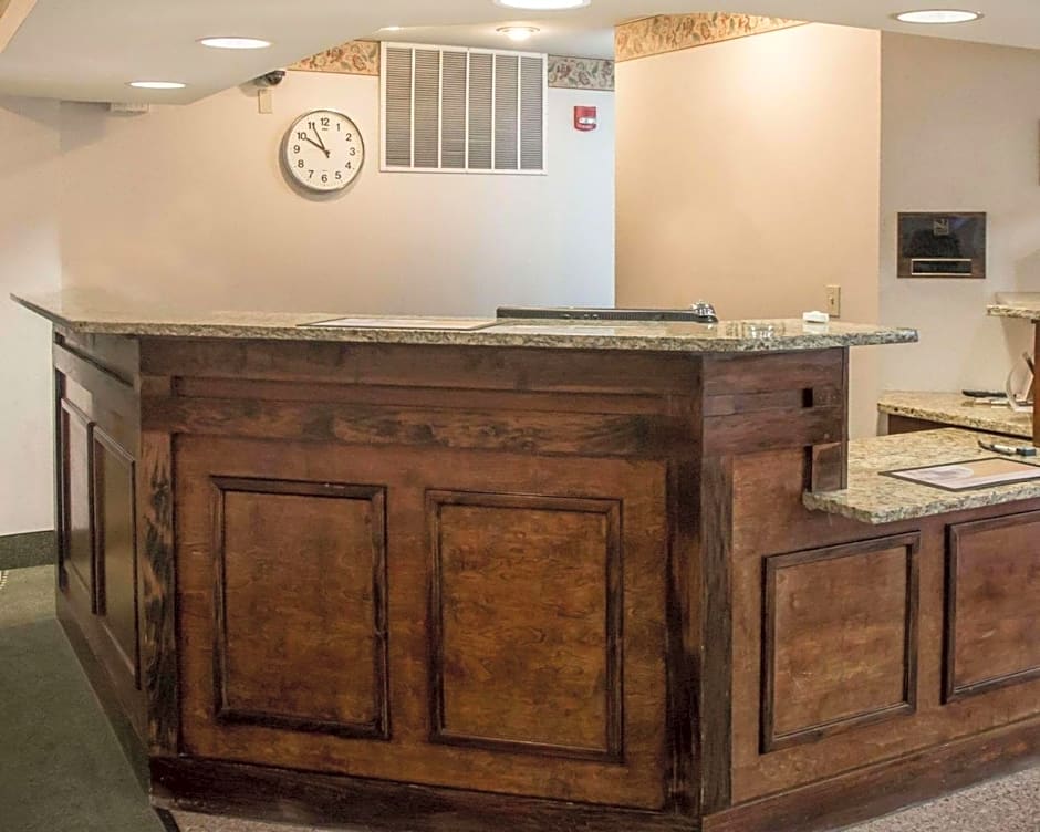 Quality Inn & Suites Loves Park near Rockford