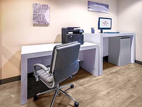 Crowne Plaza Milwaukee Airport by IHG