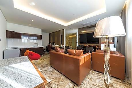 Guri Galmae Indi Present Hotel