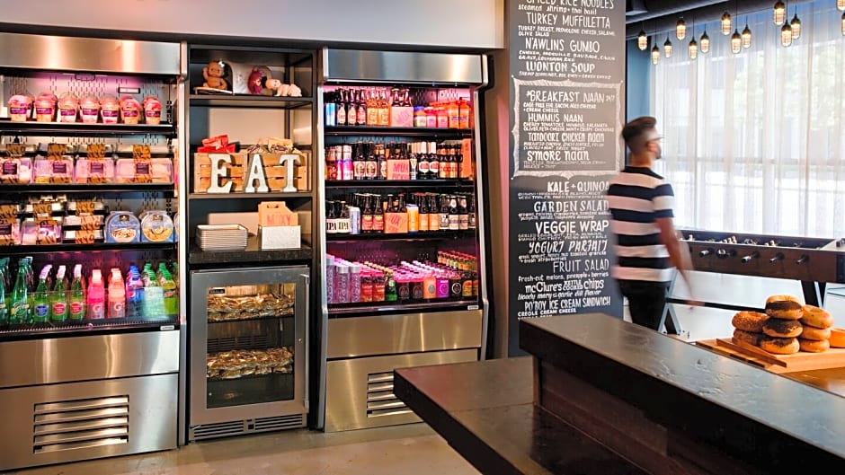 Moxy New Orleans Downtown/French Quarter, A Marriott Hotel