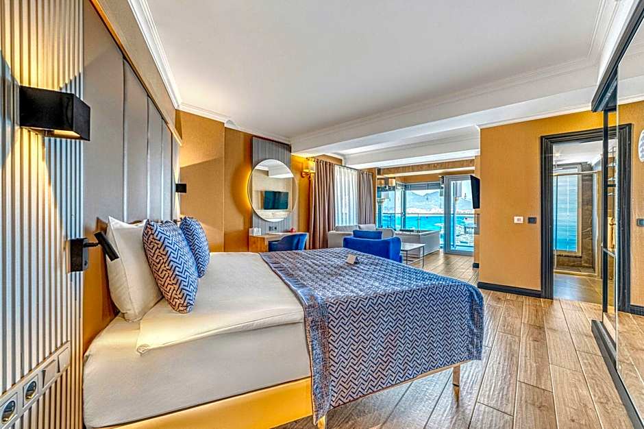 Numa Port Hotel