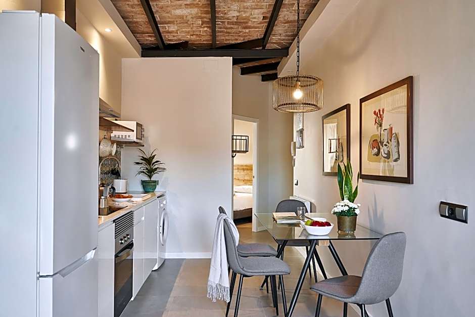 AinB Eixample-Miro Apartments