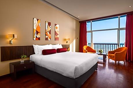Classic King Room - Free Room Upgrade (next category) & Late Check-out (subject to availability) | Spa 20% Off | Sauna & Steam Bath 50% Off | Billiards 50% Off | F&B Discounts (10–20% Off) | Valid until 31 October 2026