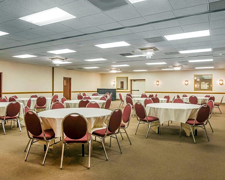 Clarion Inn And Events Center Pueblo North