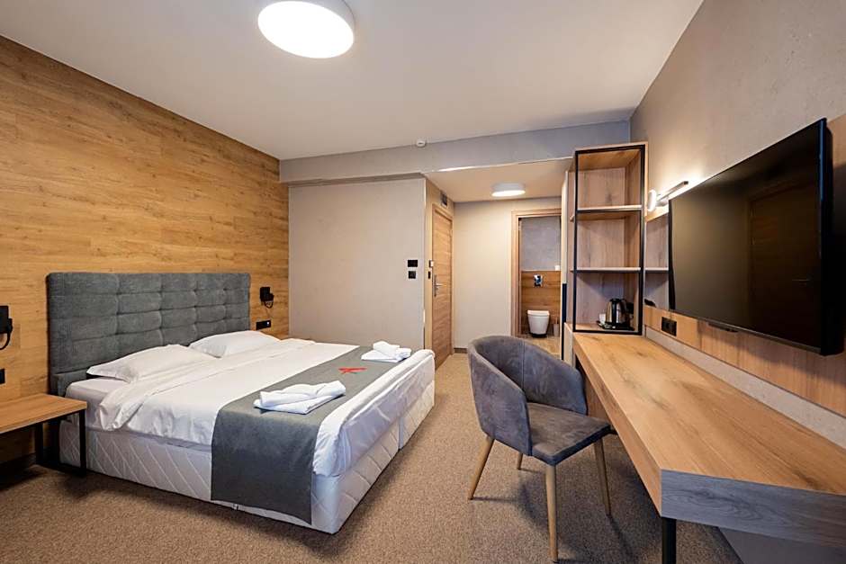 Avenue Hotel