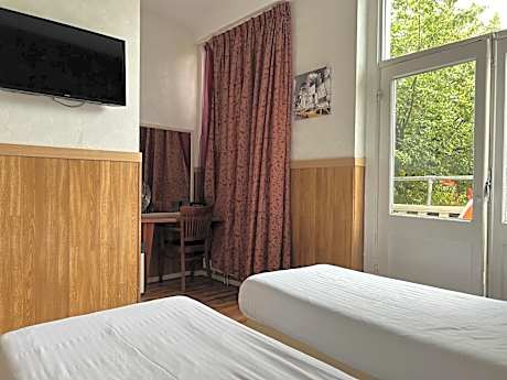 Twin Room with Balcony