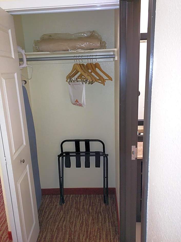 Hawthorn Suites By Wyndham Irving Dfw South