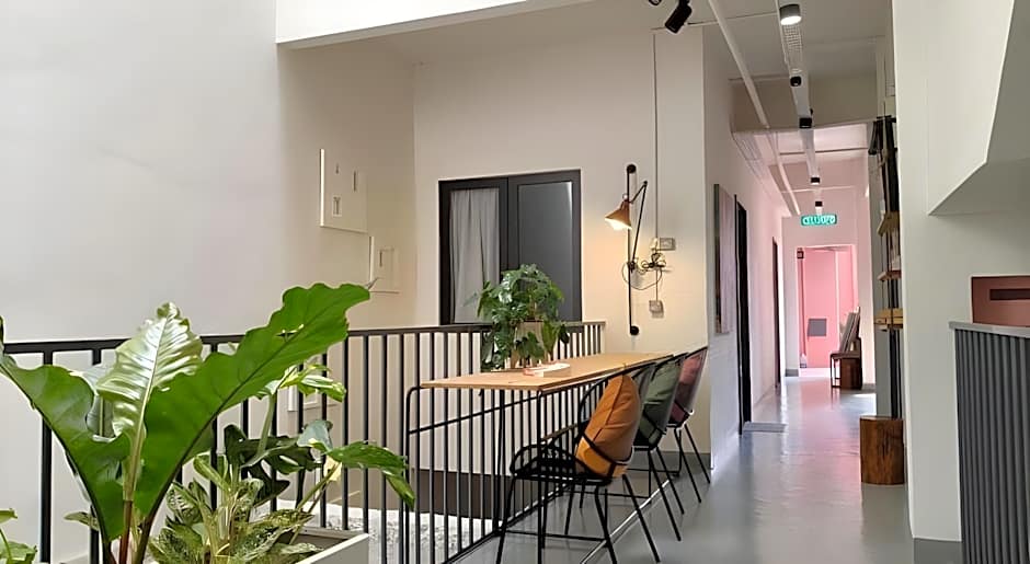The Brownstone Hostel & Space