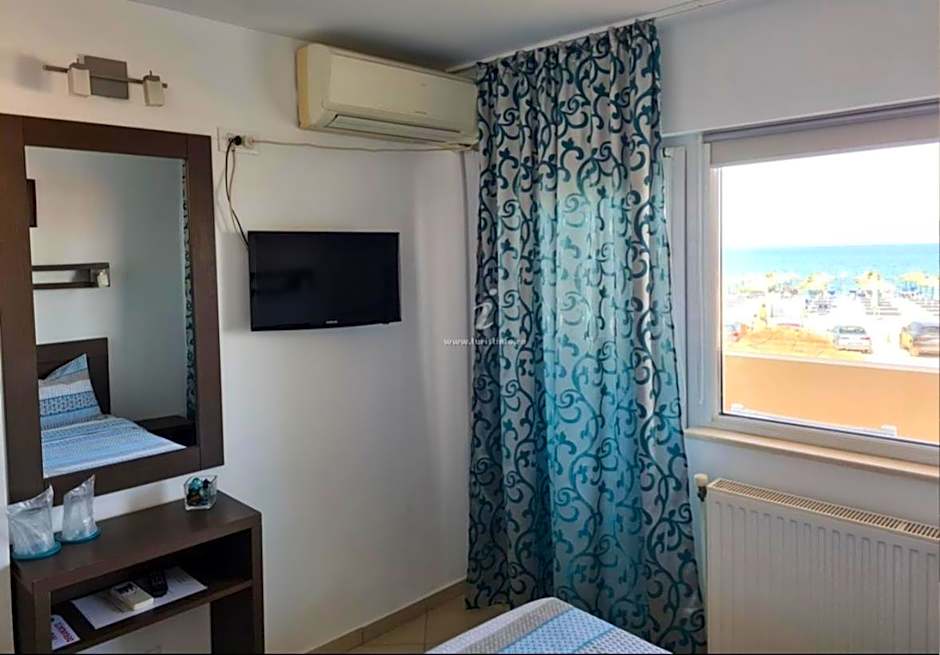 Vila Dini(La Rogojini)