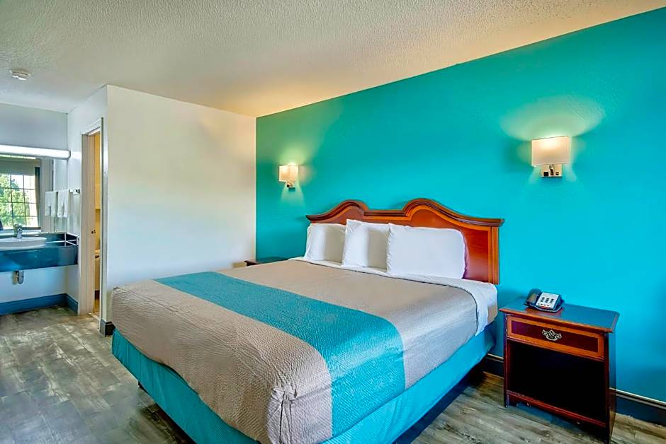 Motel 6-Grand Rivers, KY