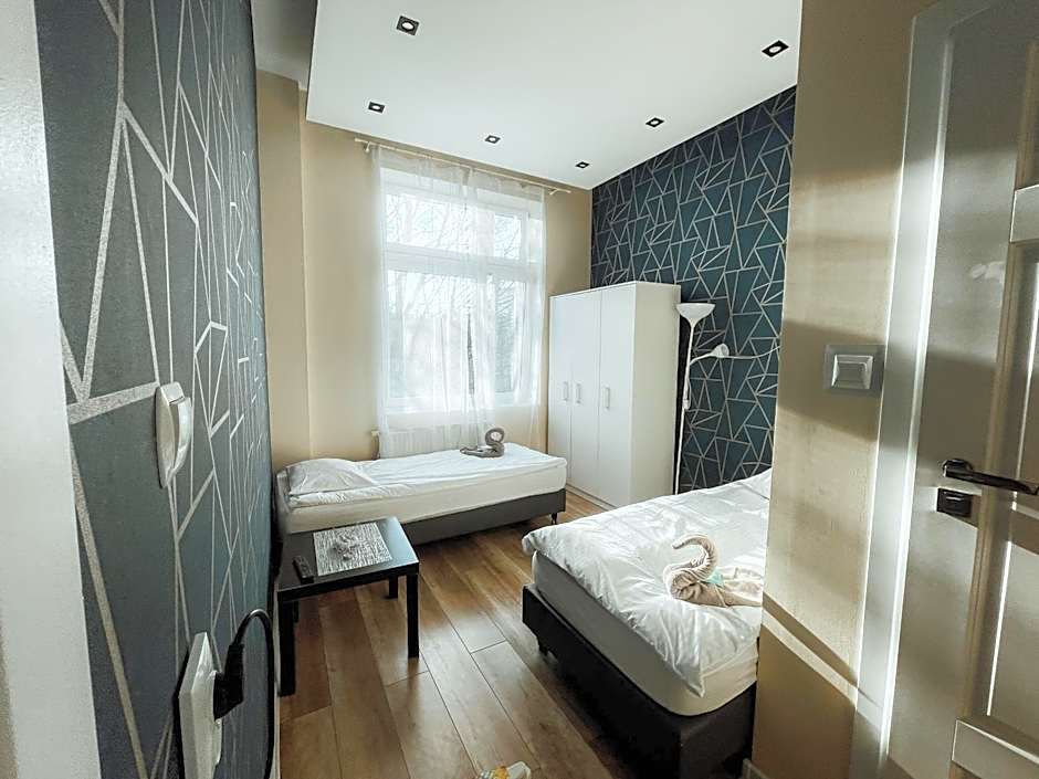 Foto 1 dari 1 — Economy 2 Beds
