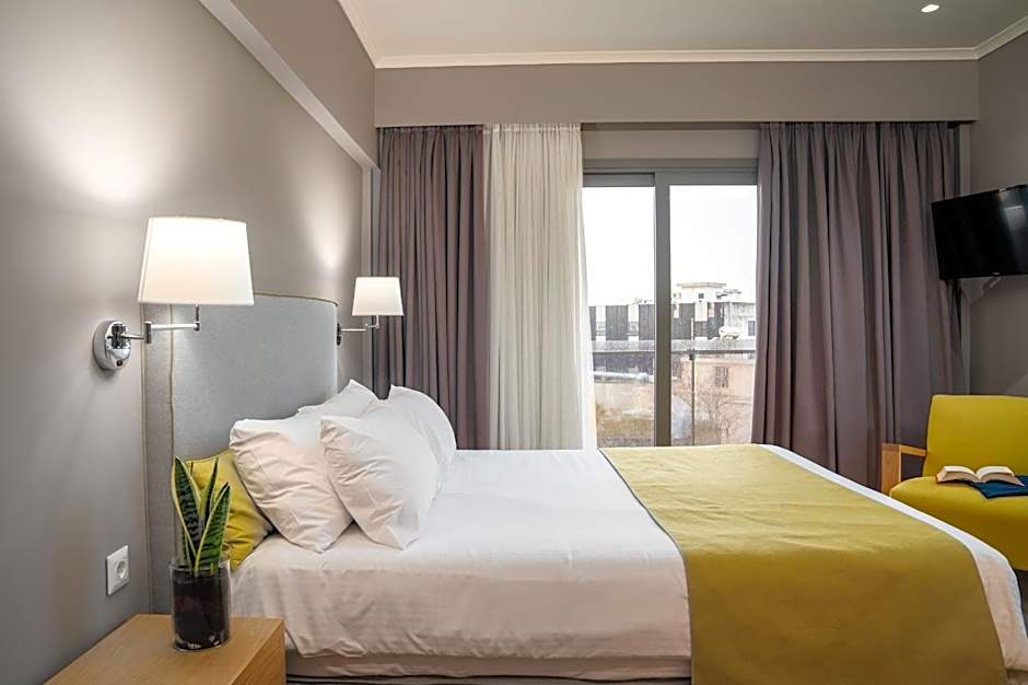 CHROMA FASHION ROOMS & APARTMENTS