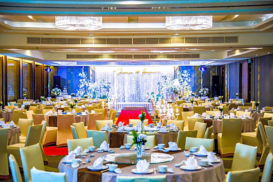 Summit Windmill Golf Residence