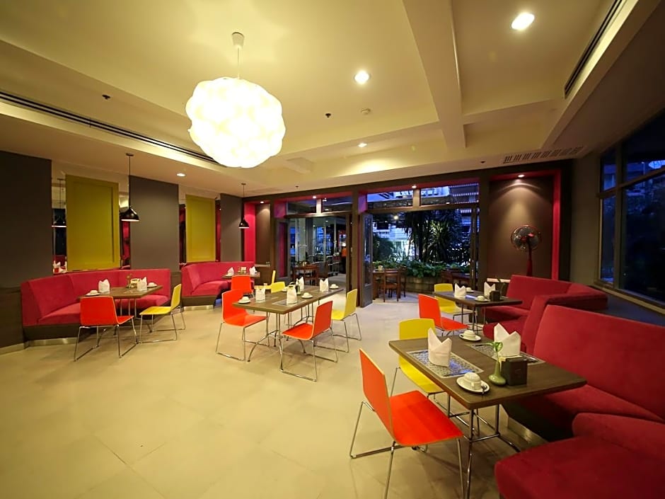 Sunshine Vista Hotel