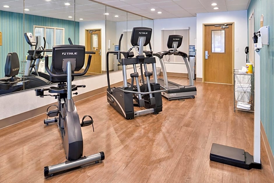 Holiday Inn Express & Suites Lacey  Olympia By IHG