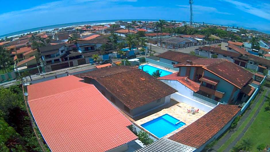 Conforto, Piscina, Churrasqueira, 300mts mar, Wi-Fi