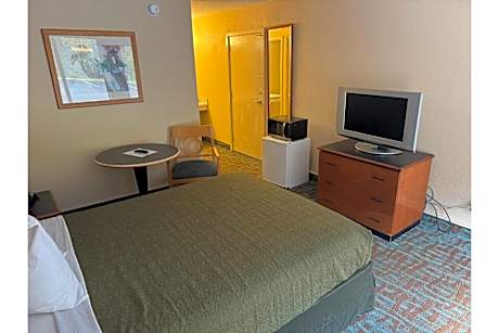 Queen Bed Accessible