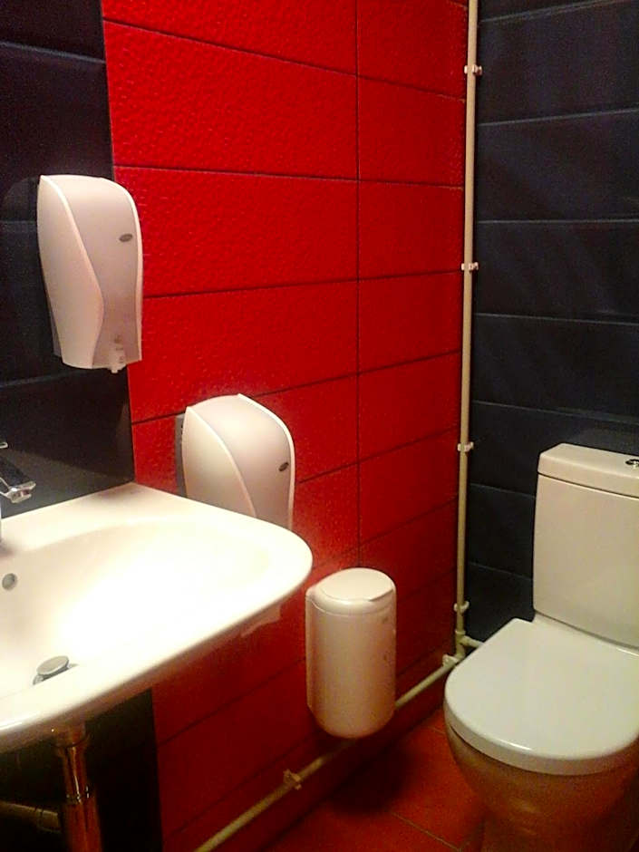 Sky High Hotel Airport 200 meters from the terminal