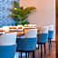 Yizhishang Hotel (Ningbo Old Bund Sanjiangkou River View Branch)
