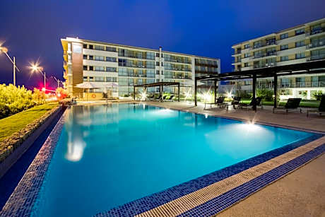 Real Colonia Hotel & Suites