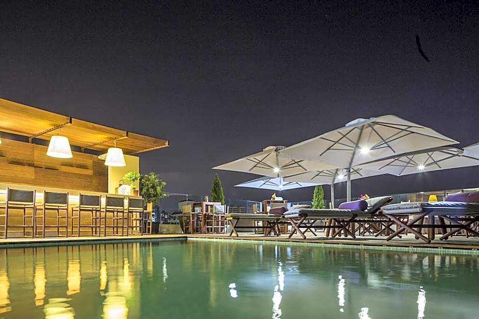 O Monot Luxury Boutique Hotel