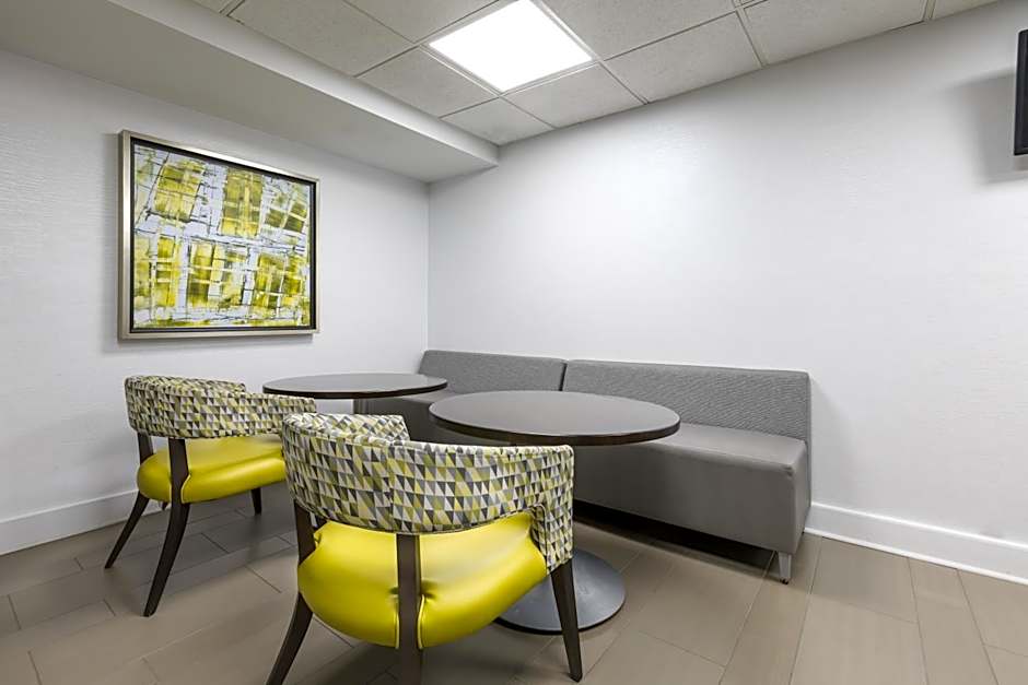 La Quinta Inn & Suites by Wyndham Downtown Asheville