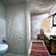 Cappa Via Cave Hotel