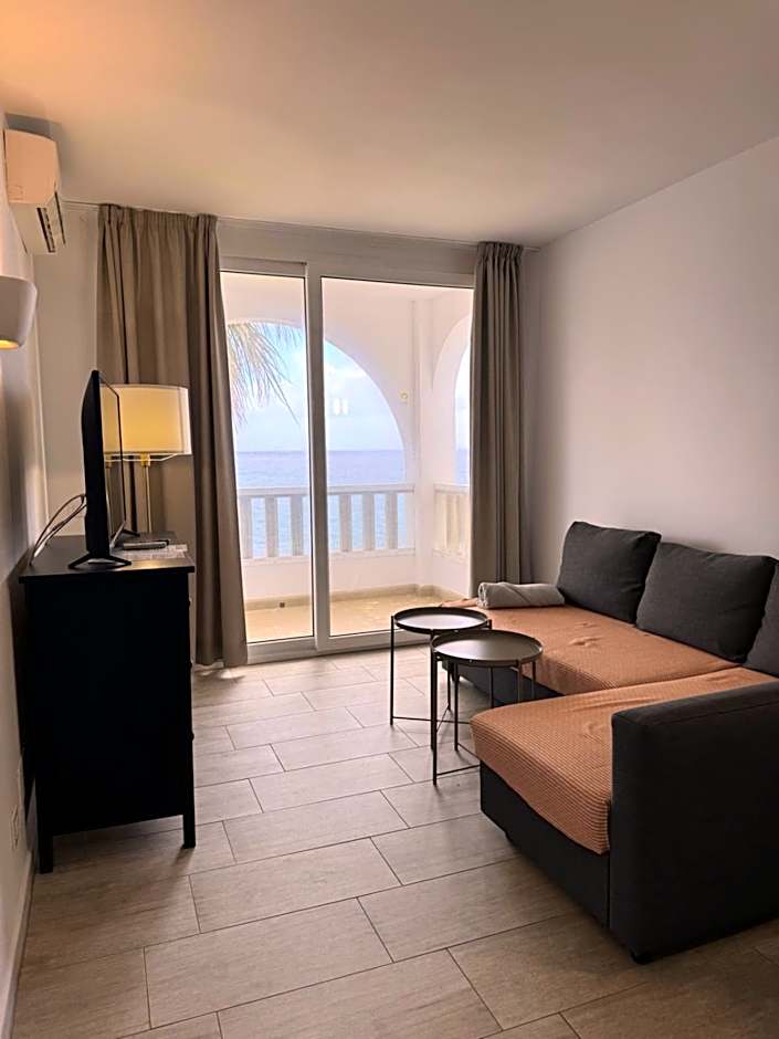 Orange Colom - Seaside Apartments