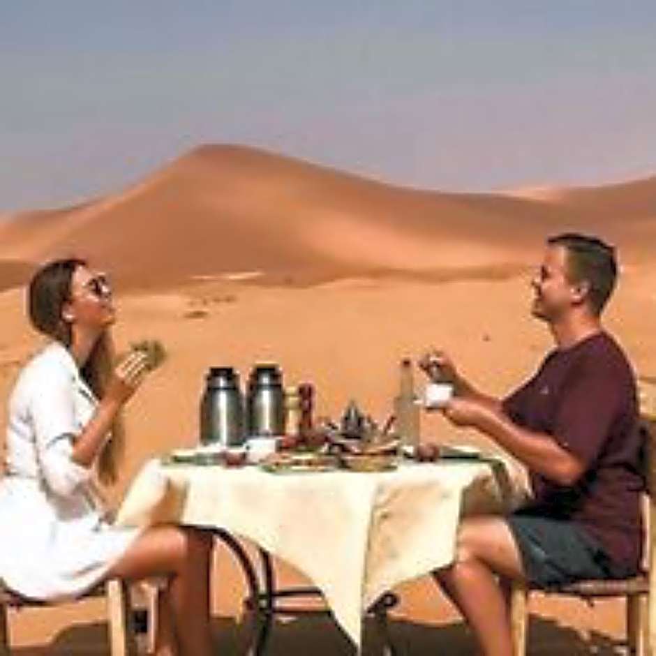 Merzouga heart camp