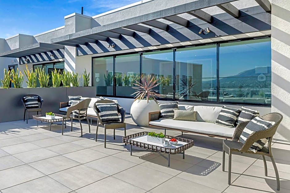 Cambria Hotel Burbank Airport