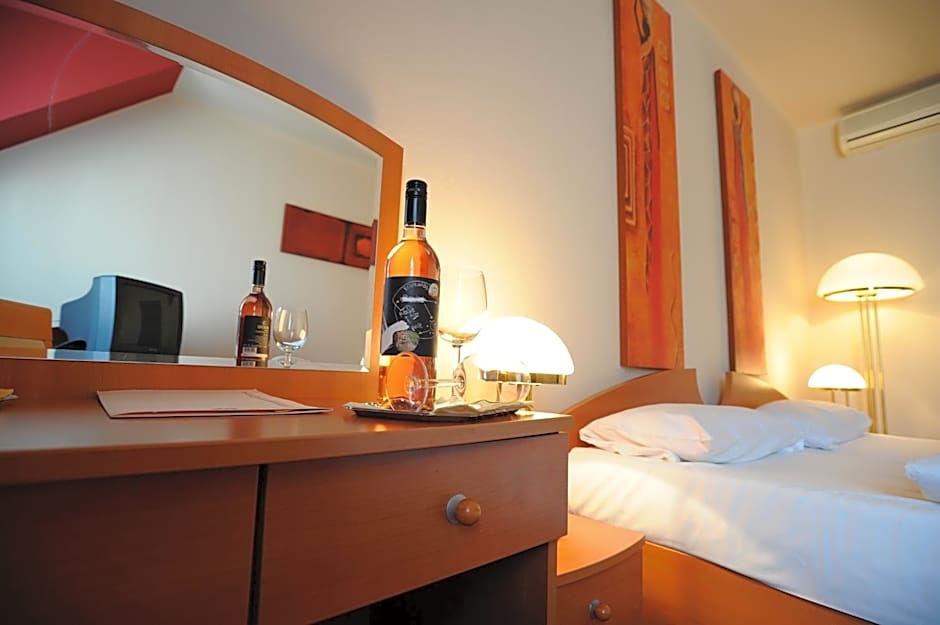 Hotel Minaret&Étterem