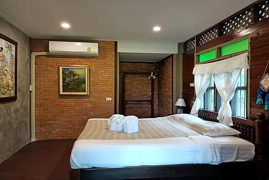 Lhongkhao Samoeng by Chi Villa